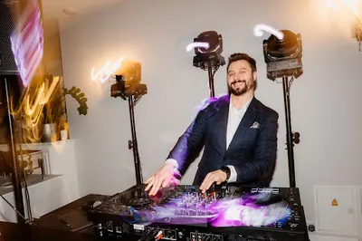 𝐃𝐉 𝐇𝐨𝐬𝐭𝐞𝐫 - 𝐌𝐚𝐫𝐢𝐮𝐬𝐳 𝐊𝐨𝐳ł𝐨𝐰𝐬𝐤𝐢 - DJ / Konferansjer na Wesele Szczecin